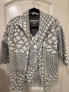 Andria Lieu Collection 2 Piece Textured Jacket & Tank Set Gray White L